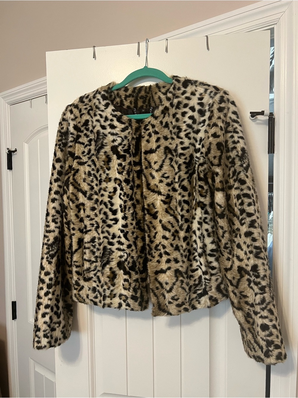 Express cheetah print Medium cropped jacket